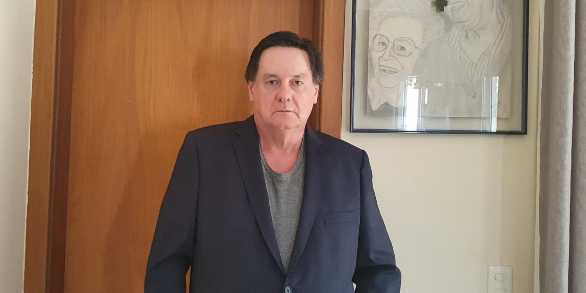 Livro sobre manejo de plantas daninhas será lançado no Congresso de Mandioca