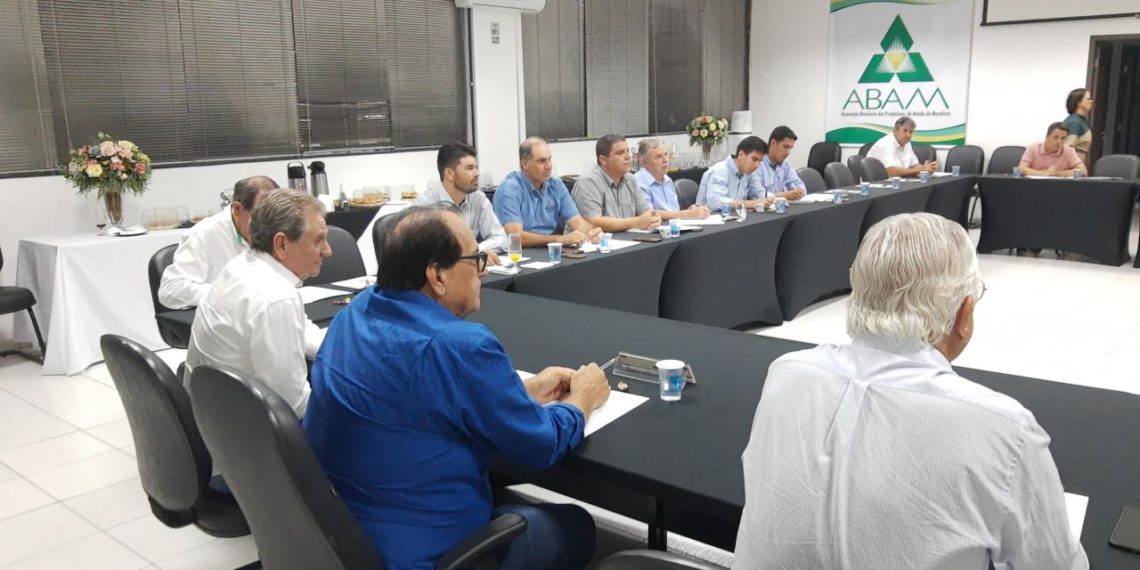 Dificuldade em repasse no produto industrializado faz preço chegar ao teto