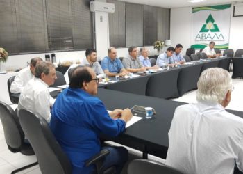 Dificuldade em repasse no produto industrializado faz preço chegar ao teto