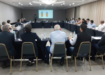 Chuvas comprometem a colheita e indústrias operam com ociosidade