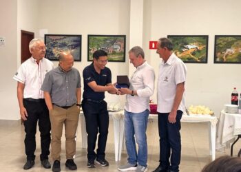 Empresários asiáticos visitam Paranavaí e estudam parcerias no setor da mandioca